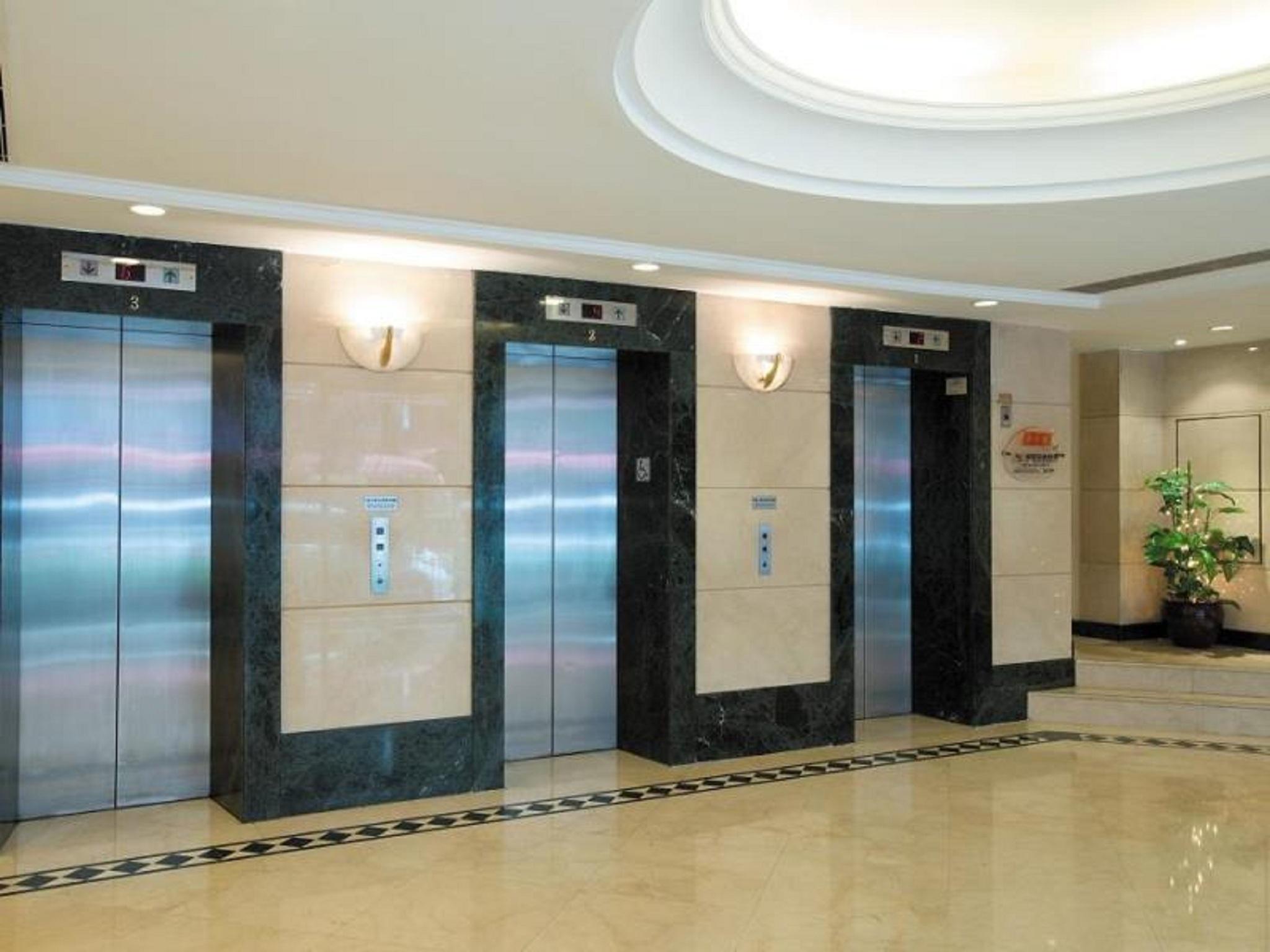 The South China Hotel Гонконг Экстерьер фото