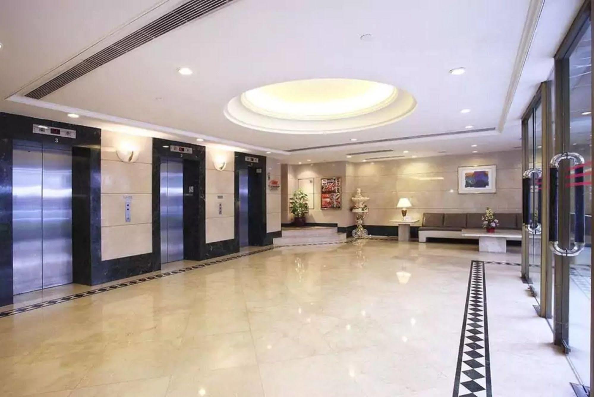 The South China Hotel Гонконг Экстерьер фото